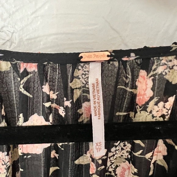 NWT Free People Final Rose blouse▪️size XS - Picture 8 of 11